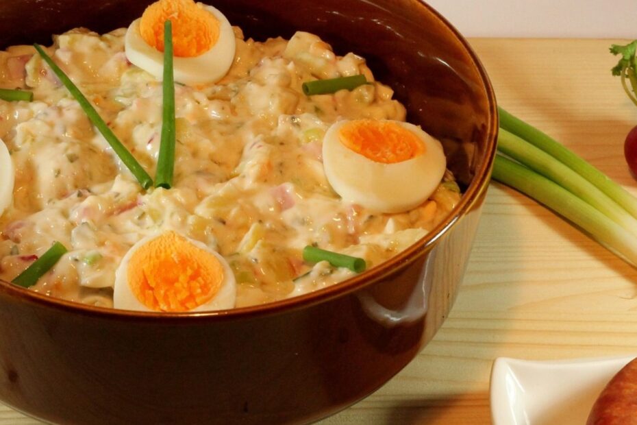 Kartoffelsalat – oto sekret niemieckiej kuchni, który zaskoczy każdego smakosza
